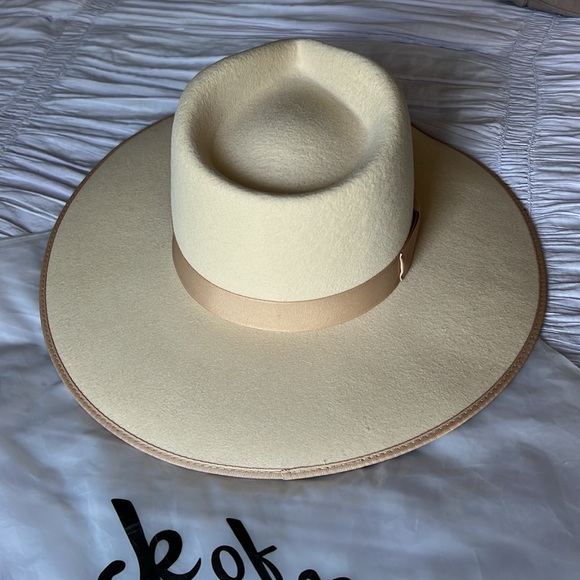 Lack of Color Ivory Rancher - Picture 3 of 11